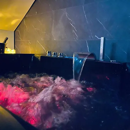 Saphir - Sauna Balneo Chromotherapie Massage *